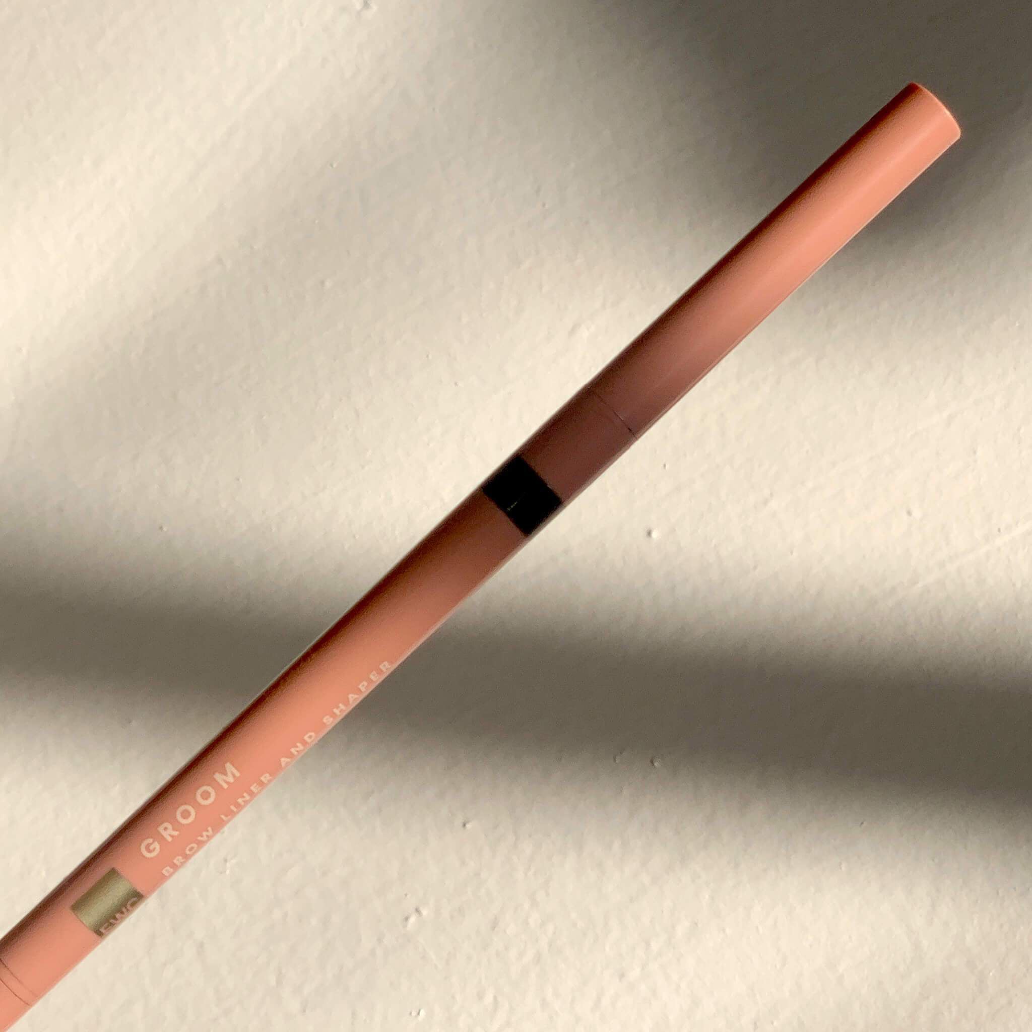 Brow Liner and Shaper - Image 8